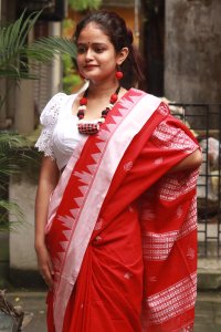 RED AND WHITE HANDWOVEN MERCERISED COTTON SAREE