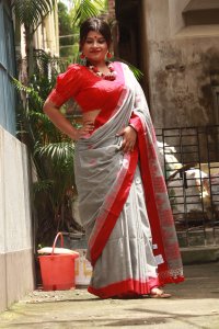 GREY AND RED HANDWOVEN MERCERISED COTTON SAREE